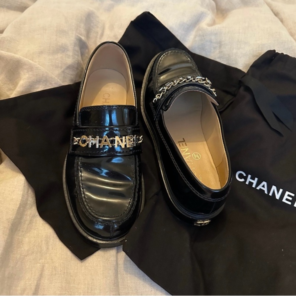 CHANEL Loafers